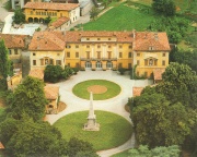 Sombreno Villa Pesenti Agliardi Vista aerea.jpg
